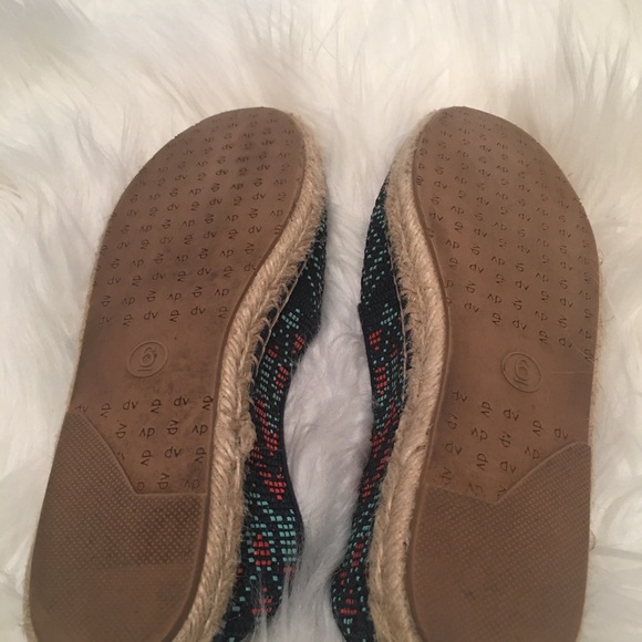 DV by Dolce Vita  Woven Navy Aztec Espadrilles 6 - Picture 7 of 8